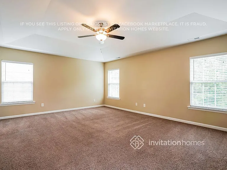 621 Ashburn Ln — Photo 10