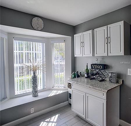 4th image of 901 Sykes Ct #101