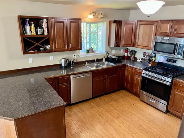 19530 3rd St, Eagle River, AK 99577