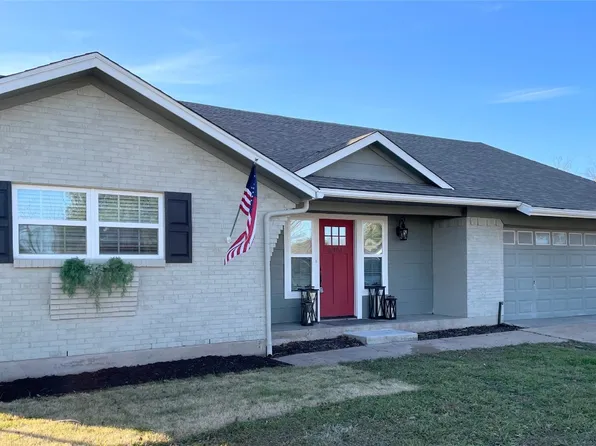 5904 Stonewall St, Greenville, TX 75402