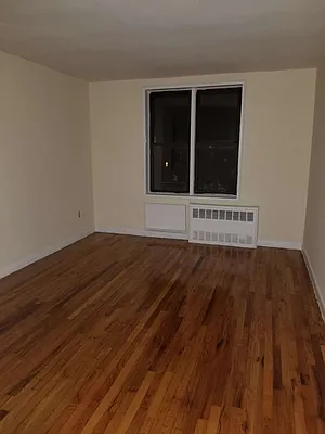 Rented by Max & Associates Realty Corp | media 18