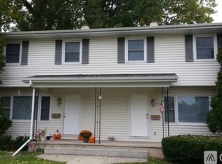 713 John St, Menasha, WI 54952