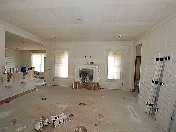 2nd image of 1913 Florence Ave