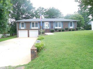 148 Greenbriar Dr, Gaffney, SC 29341