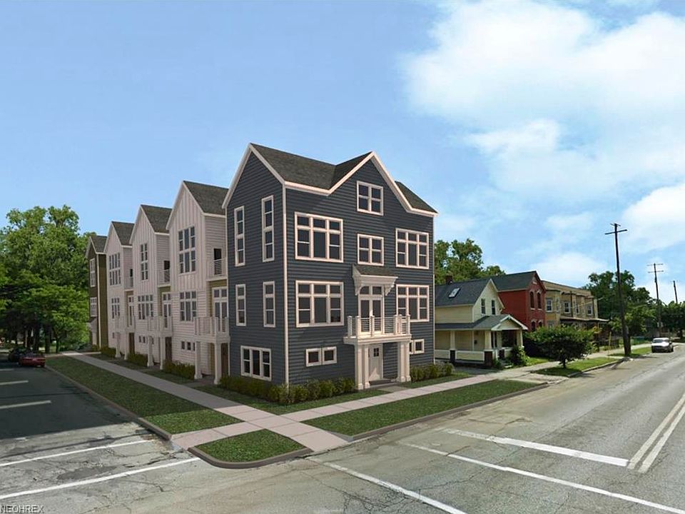 1st image of 1916 W 48th St