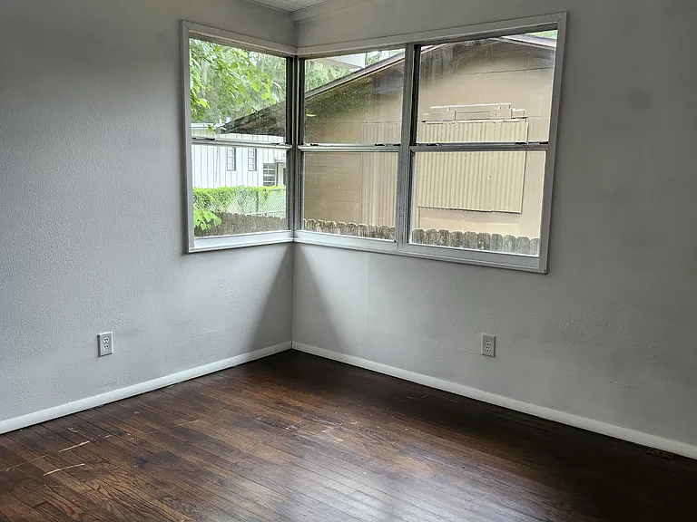 7135 Oakwood Dr — Photo 12