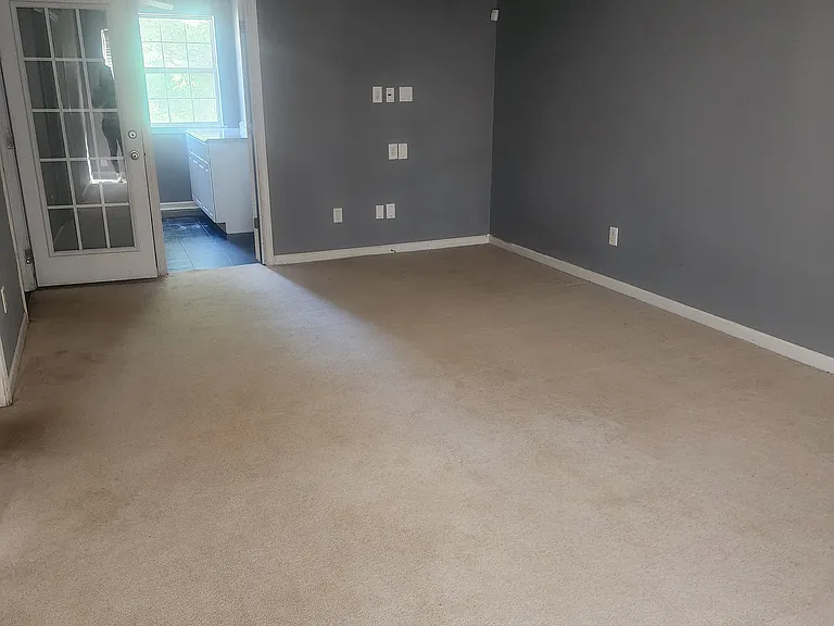 227 River Trace Ct — Photo 2