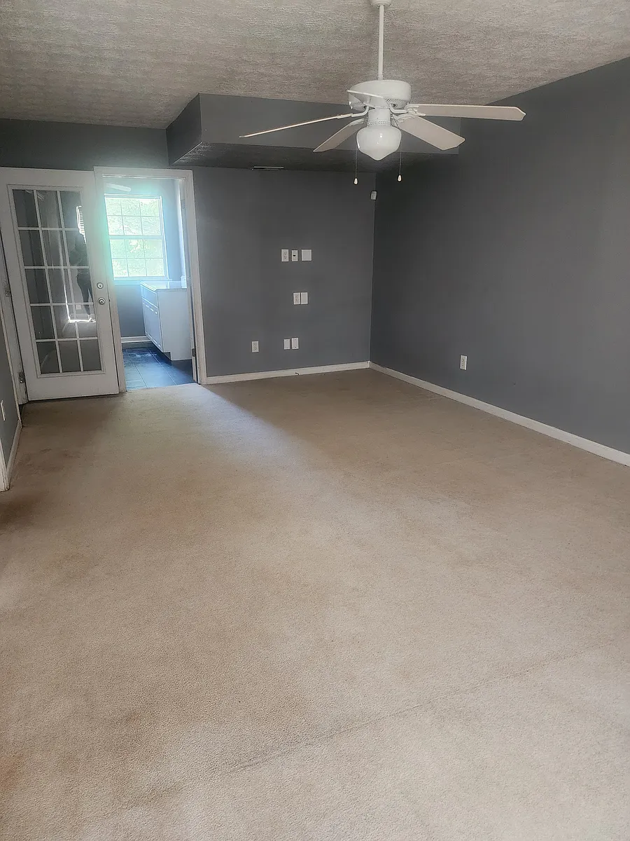 Building Photo - 227 River Trace Ct