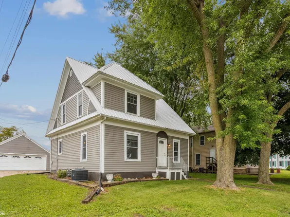 205 S 3rd St, Montezuma, IA 50171