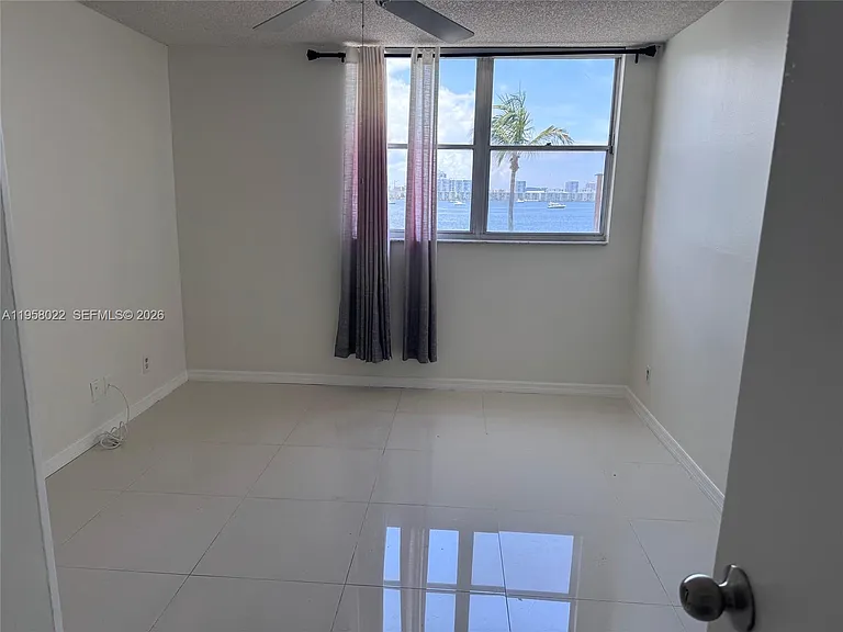 2821 N Miami Beach Blvd #3L — Photo 22