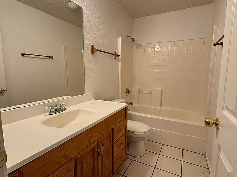 3739 Hulen Park Cir — Photo 8