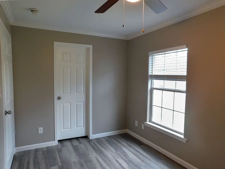 107 Varsity Dr — Photo 20