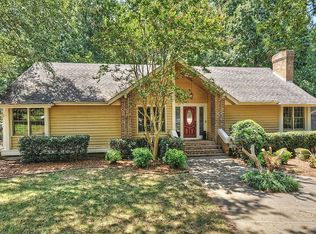 9318 Hunting Ct, Matthews, NC 28105