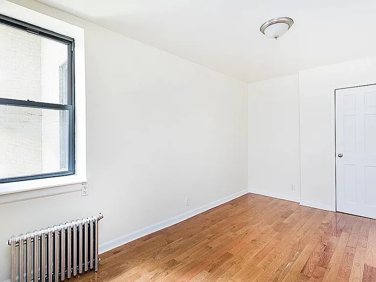 735 W 172nd St #B34 — Photo 3