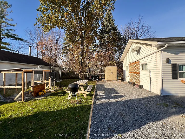 24 Russell St #A — Photo 2