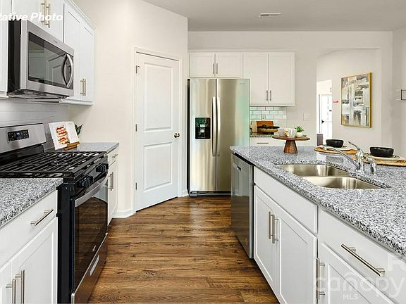 7th image of this home