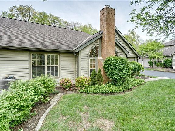 2nd image of 332 Hidden Ravines Dr
