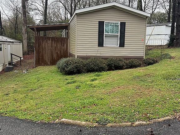 2nd image of 1100 Stonegate Dr Lot 199