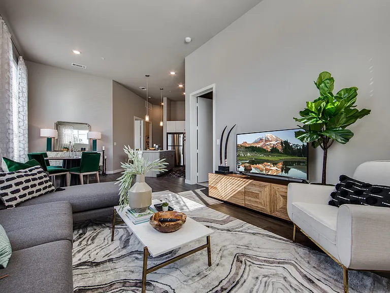 The Monarch Medical District Apartments — Photo 18