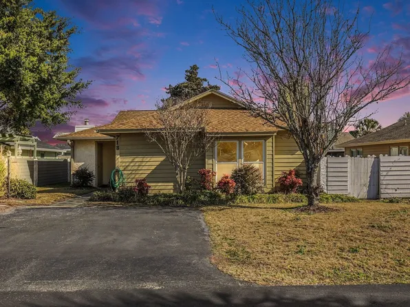 718 Live Oak Cir, North Myrtle Beach, SC 29582