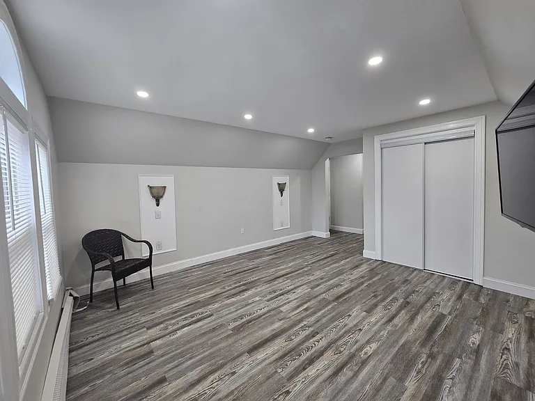 200 Norfolk St #3 — Photo 7