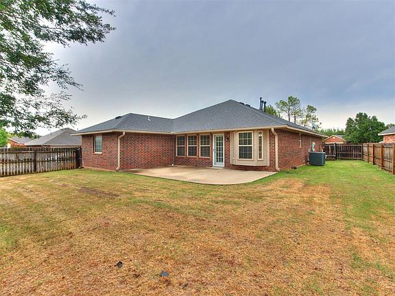 3rd image of 21925 Homesteaders Rd
