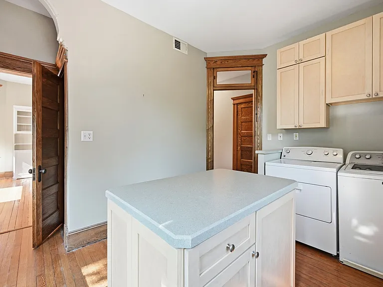 922 E Capitol St NE — Photo 26