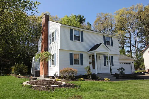 174 Henry St Photo 1
