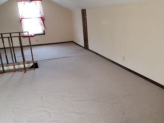 3rd image of 307 N Main St