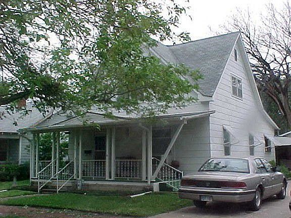 2nd image of 510 W 2nd St