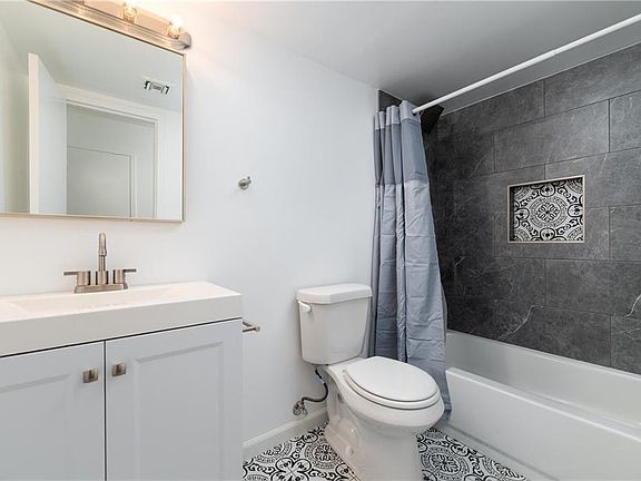 4th image of 1151 NE 17th Ct APT 20