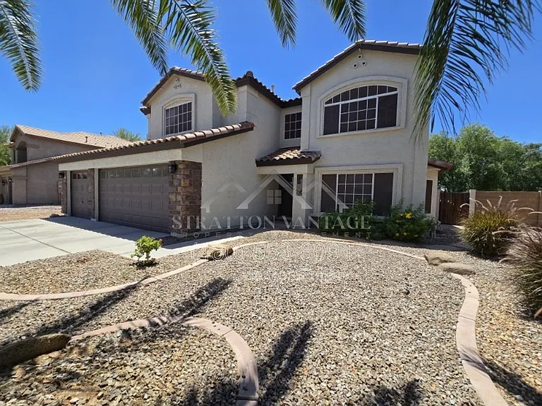 1005 E Stirrup Ln — Photo 3