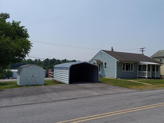 2nd image of 728 Shand Ave