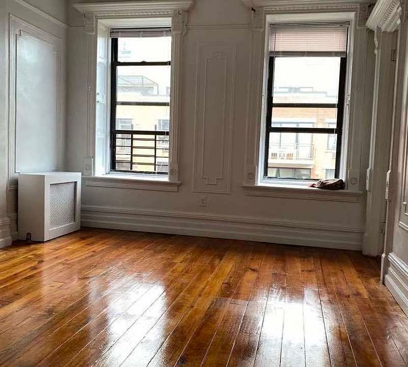 1st image of 162 15th St Floor 1