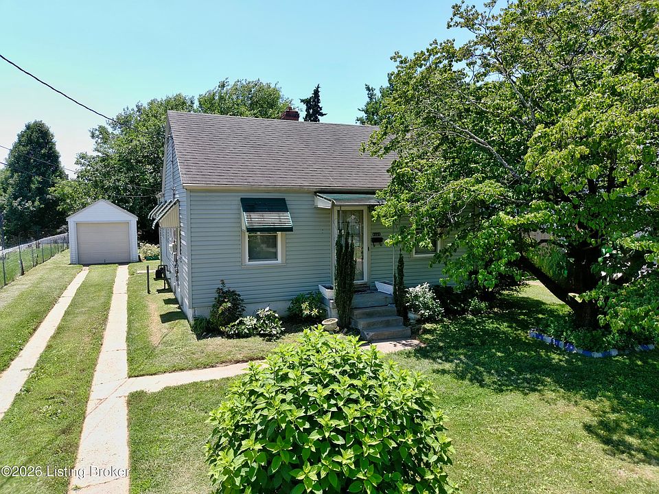 1st image of 1222 W Woodlawn Ave