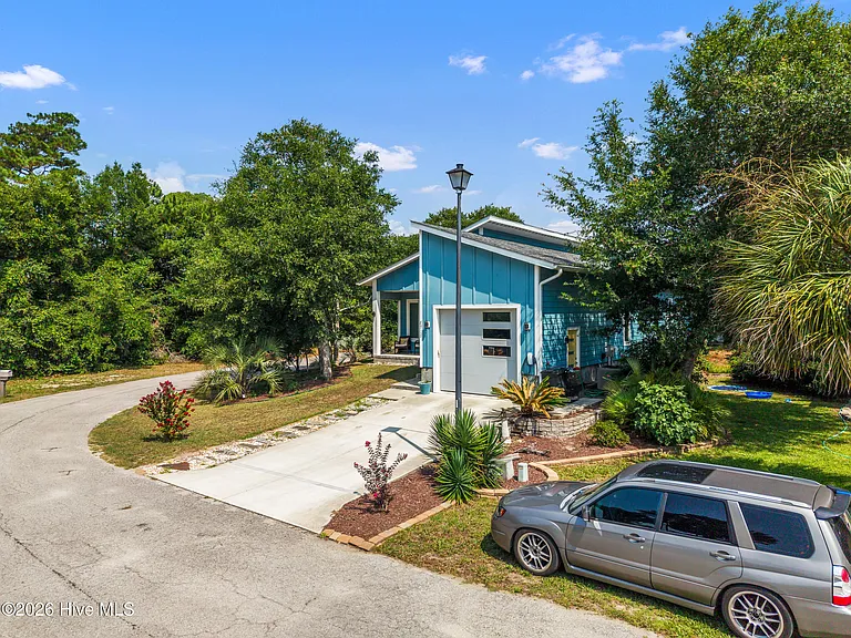 8708 Plantation Dr — Photo 2