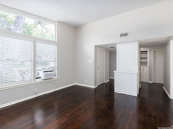 4th image of 302 BLAZE AVE