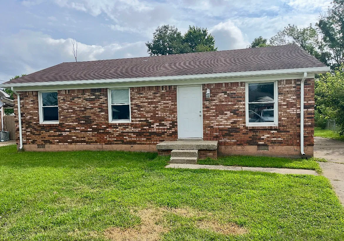 3 bed, 1080 sqft, $1,295 — Photo 1