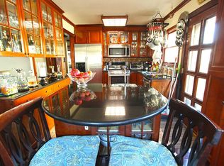 25421 39th Ave, Little Neck, NY 11363