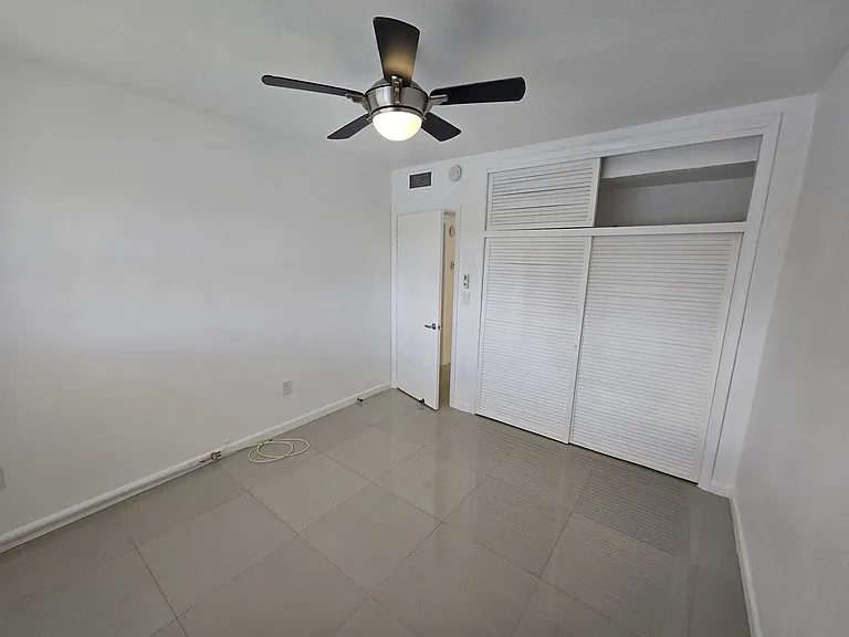 2800 NE 203rd St #24 — Photo 36