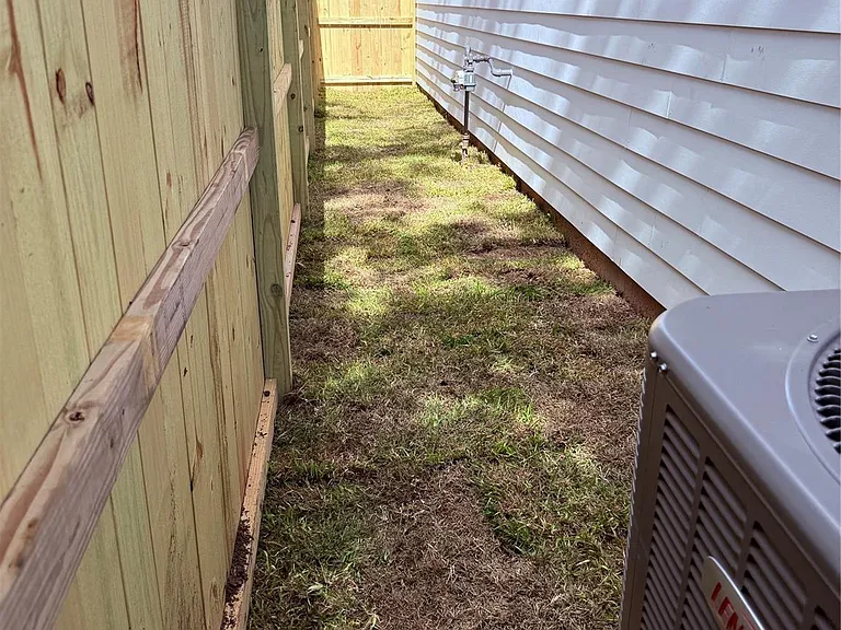 824 Mabel St — Photo 11