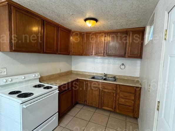 1516 N Waco St #0