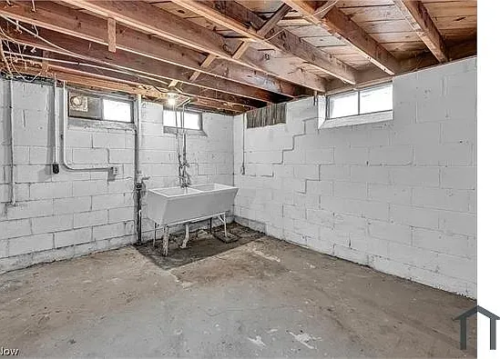 4310 E 162nd St — Photo 21
