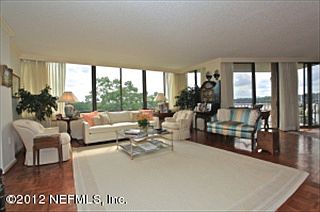 2nd image of 4401 Lakeside Dr Unit 302