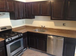 26 Beau Rivage Dr, Glassboro, NJ 08028