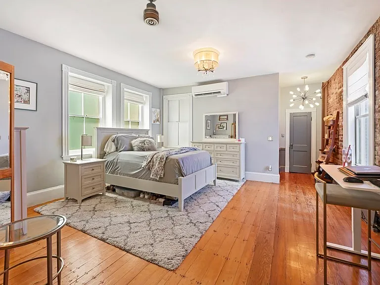 1411 Washington St #24 — Photo 6
