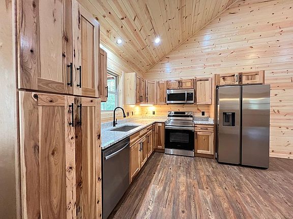 4th image of 94 Ranger Trail Way