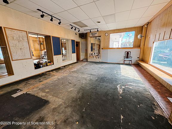 4th image of 1415 Capouse Ave