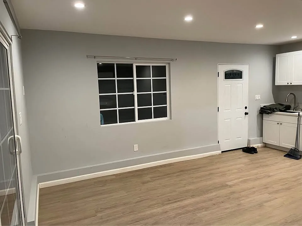 Studio, 450 sqft, $1,750 — Photo 4