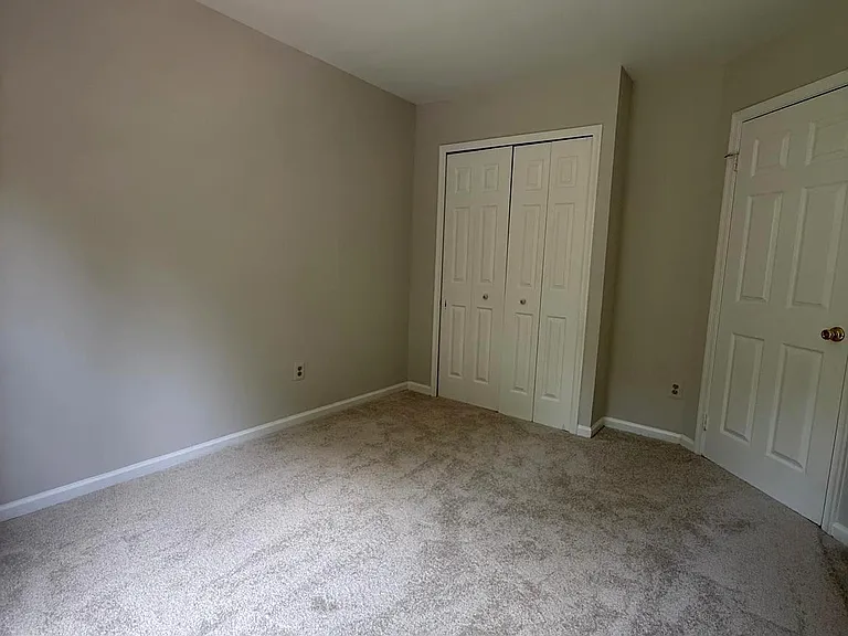8442 Springfield Oaks Dr — Photo 16